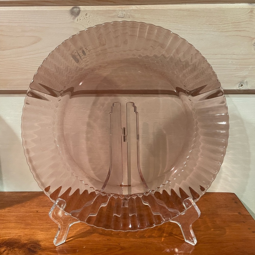 Forte Crisa Mexico Amethyst Glass Dinner Plate Vintage Scalloped Edge